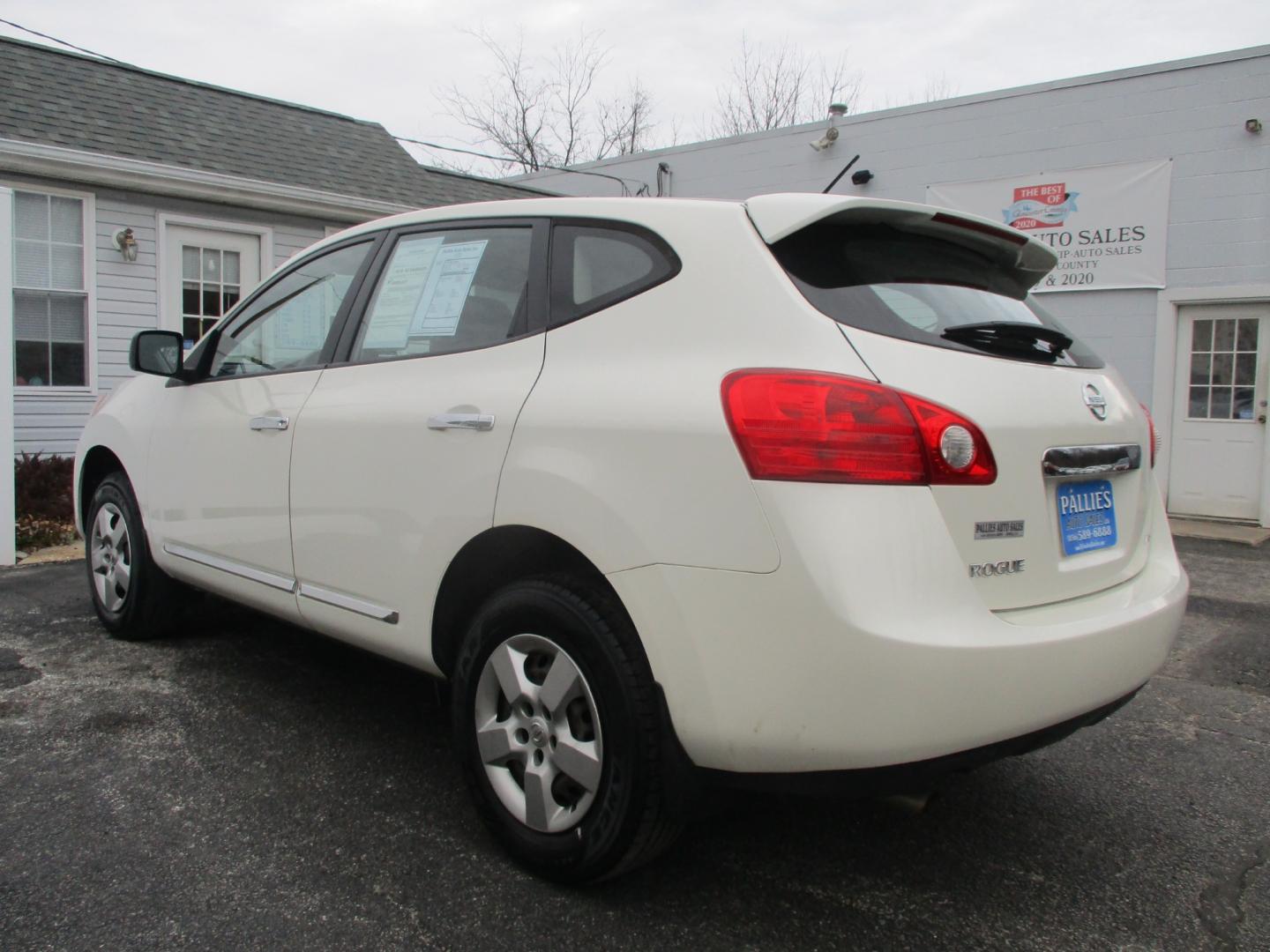 2013 WHITE Nissan Rogue S AWD (JN8AS5MV7DW) with an 2.5L L4 DOHC 16V engine, Continuously Variable Transmission transmission, located at 540a Delsea Drive, Sewell, NJ, 08080, (856) 589-6888, 39.752560, -75.111206 - Photo#3